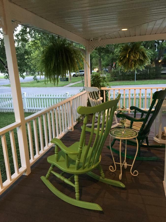 Finlay House Bed And Breakfast Niagara - On - The - Lake מראה חיצוני תמונה